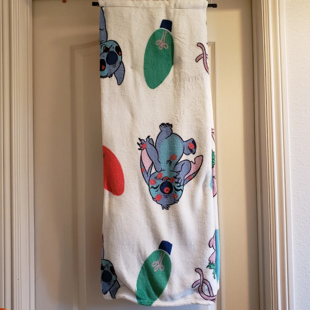 Disney Stitch & Angel Christmas Lights Plush Throw Blanket 50x70 NWT